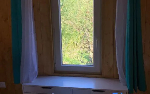 paradisiacal chalet on the banks of the Marne