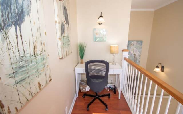 Spacious Ocean View Home w/ New Furniture, Huge Deck, & Wifi