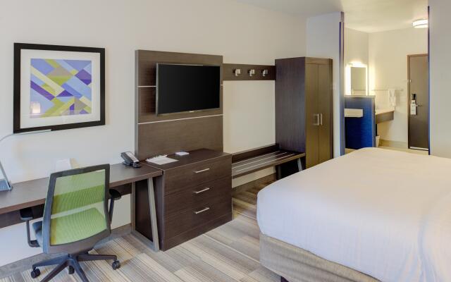 Holiday Inn Express Newberg - Wine Country by IHG
