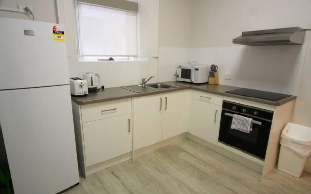 Seafield Tower Glenelg Apartment no 4