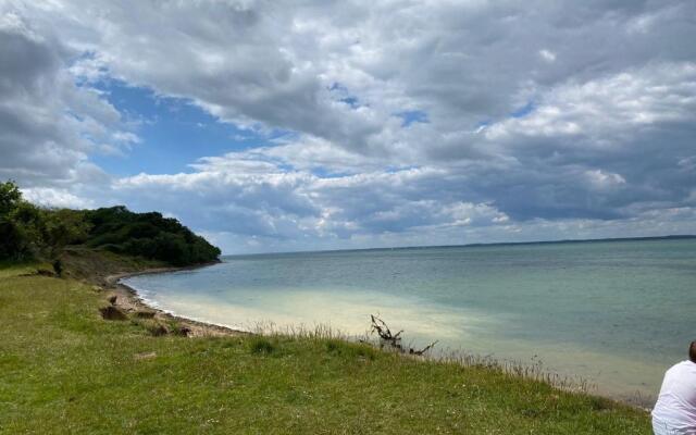 31 Beachlands