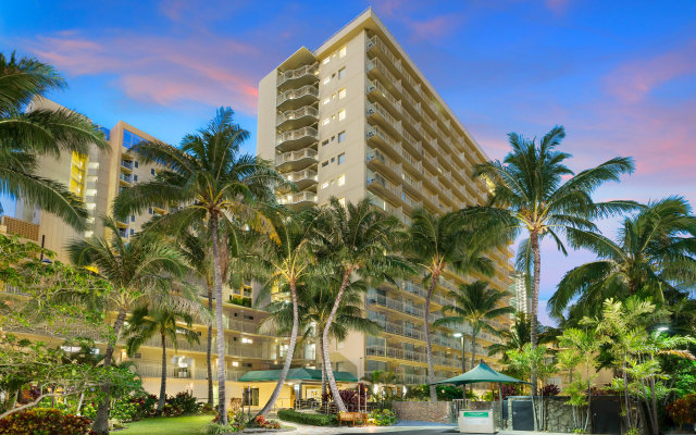 Courtyard by Marriott Waikiki Beach