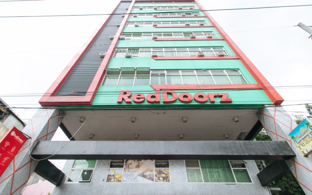 RedDoorz near Quiapo Church Manila