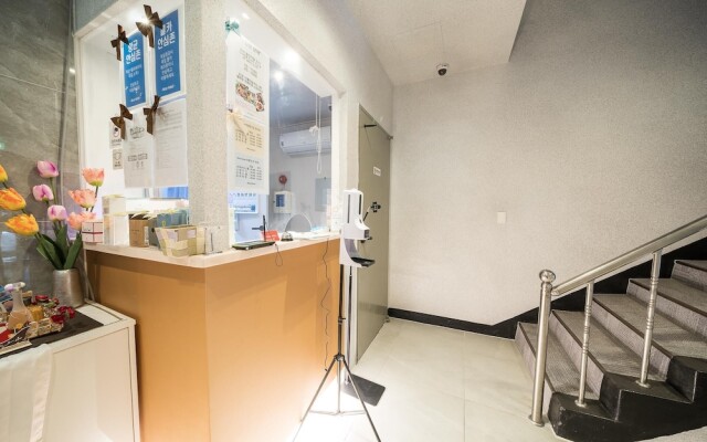 Uiwang Hotel Nine