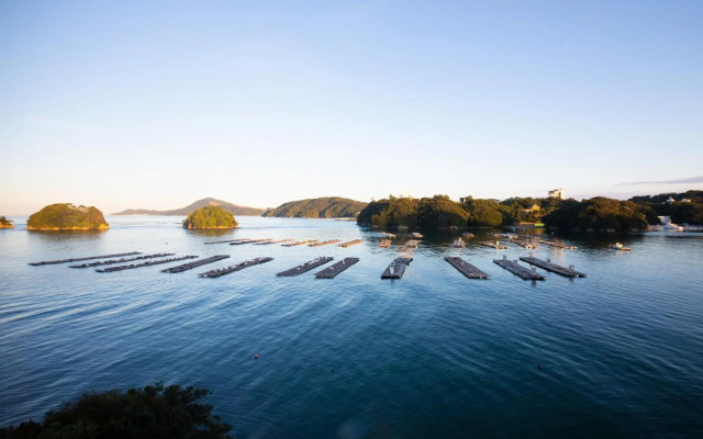 Toba Grand Hotel