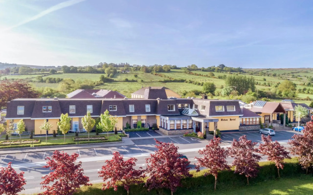 The Devon Inn Hotel