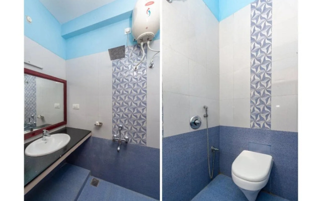 Oyo 18450 Puduvai Inn Guest House