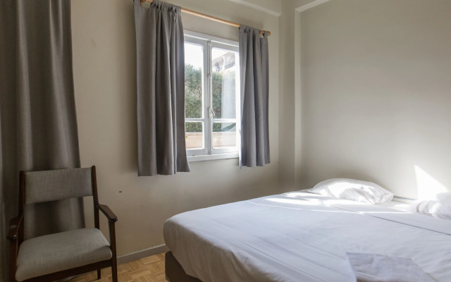 The Grand Meshmosh Hotel