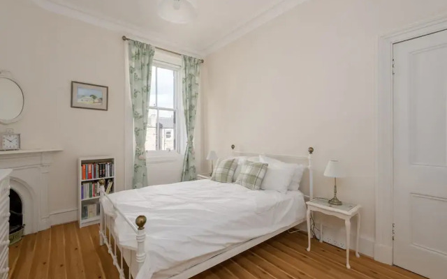 Traditional 3 bed Apartment Stockbridge