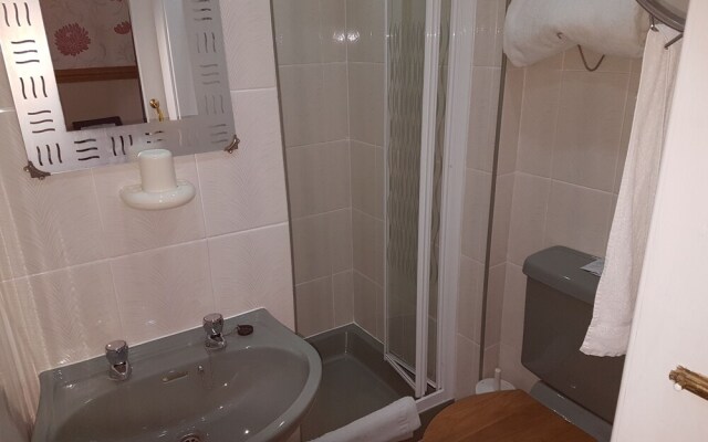 The Cresta Guest House