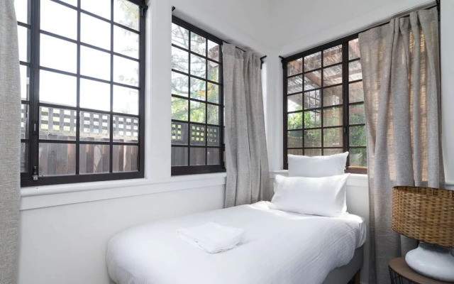 Lovely Sydney Bungalow Inner West