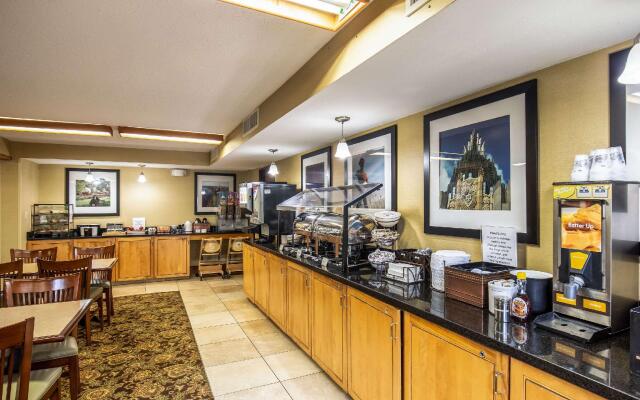 Tulsa Square Hotel Central, I-44 By OYO