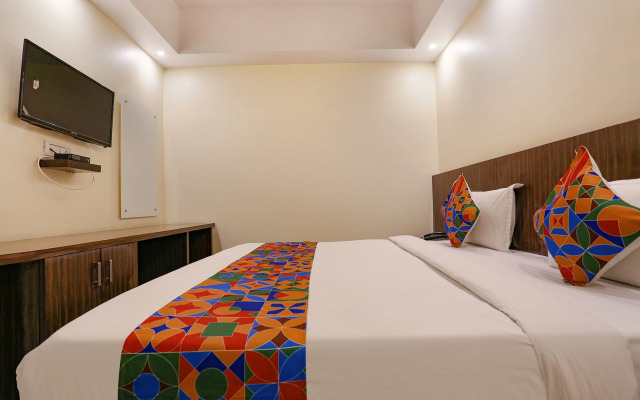 FabExpress Kapashera Residency