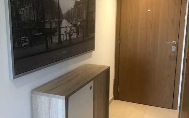 Westone Suite710-hosted by Sweetstay