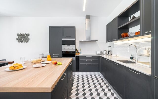 Chalet Estoril Townhouse
