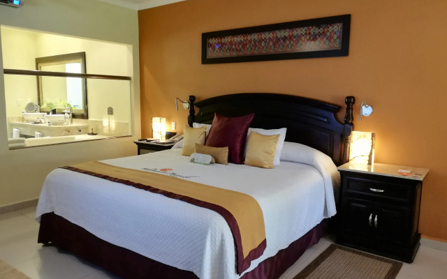 El Dorado Royale, Catamarán, Cenote & More Inclusive Aparthotel - Apart-hotel in Cancun - Photo 4
