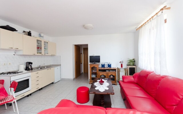 Apartment Besima