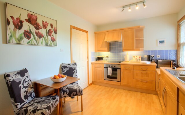 Knightsridge House Apartment