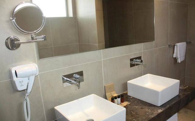Gold Lagoon Kosher Hotel