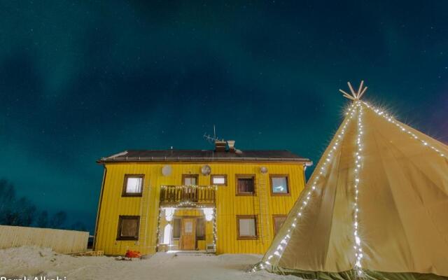 Abisko Guesthouse  & Activities