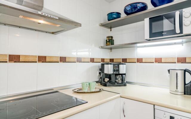 PDM - Elegant Apartment with Breathtaking Sea view