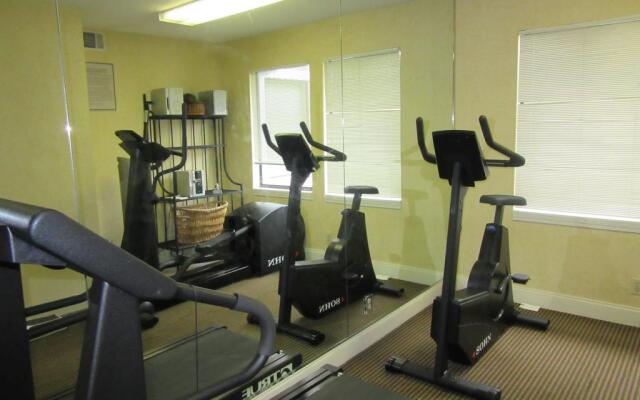 Cloverleaf Suites Columbia