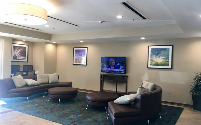 Candlewood Suites Lake Charles South by IHG
