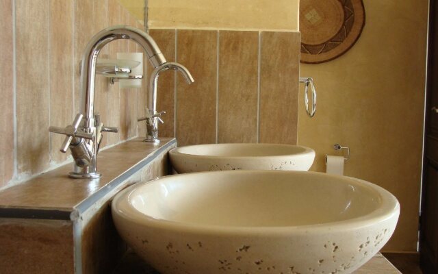 Morokolo Game Lodge