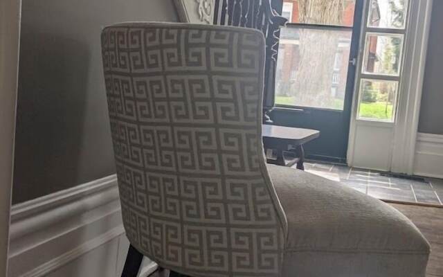 Stratford Suites - 66 Daly Ave