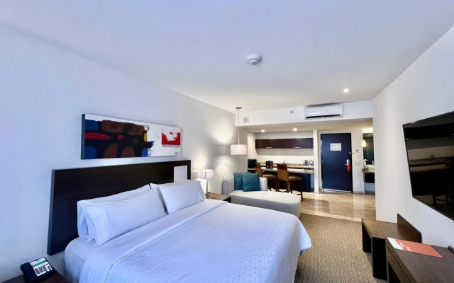 Holiday Inn Guadalajara Patria Universidad by IHG