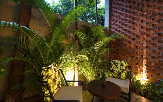 Solitaire Kamreuk Resort