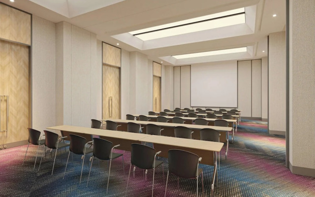 Aloft Jakarta Kebon Jeruk