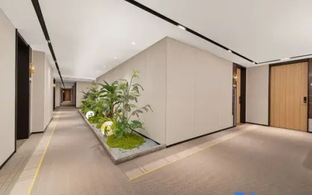 Home Inn Plus Hotel (Linyi Lushang Center Wanda Plaza Branch)