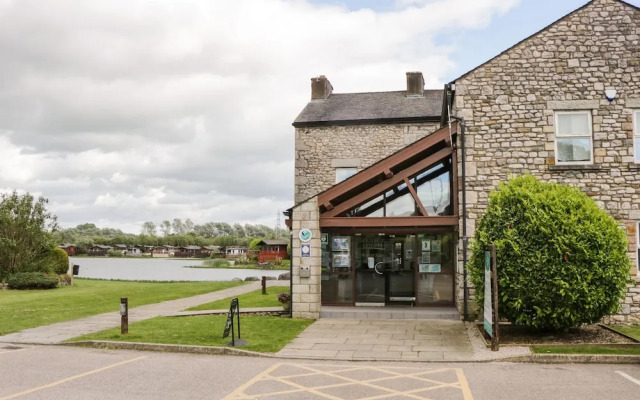 Loluke Lodge on The Lake