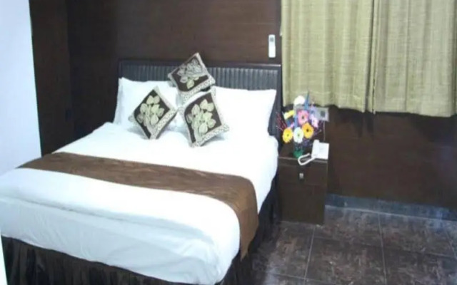 Abinand Grand