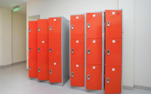 OYO 1428 miko capsule hotel