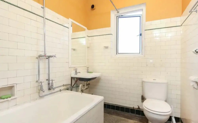 Comfy 1 Bedroom Studio Walking Distance To South Bank