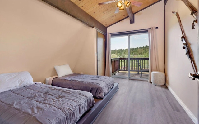 1976-bear Cabin 3 Bedroom Home by RedAwning