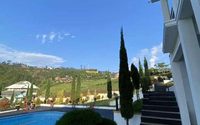 Green Hero Darajat Hotel