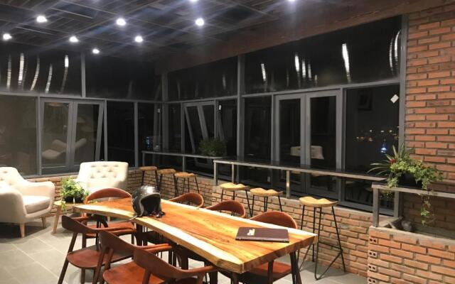 Windy House - Hostel