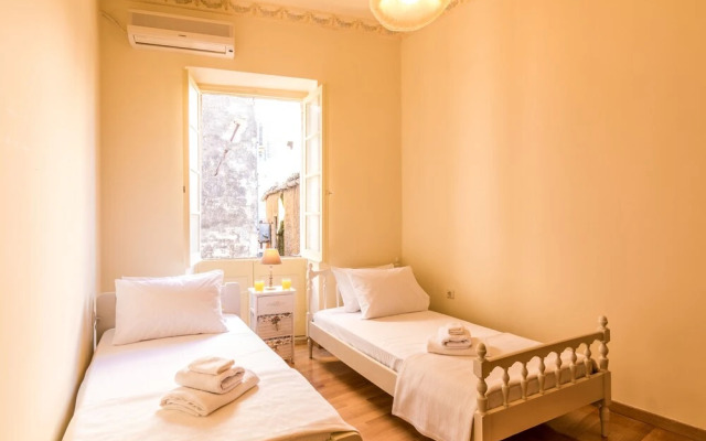 Luxury Seaview Apartment in the Heart of Old Town
