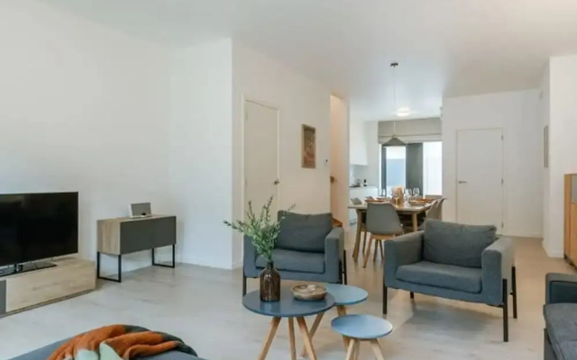 Spacious House Close to the Beach