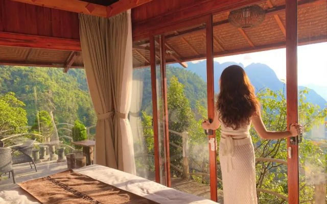 Heaven Gate Hotel O Quy Ho