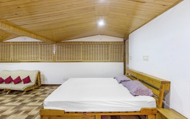 GuestHouser 1 BR Bed & Breakfast 83ac