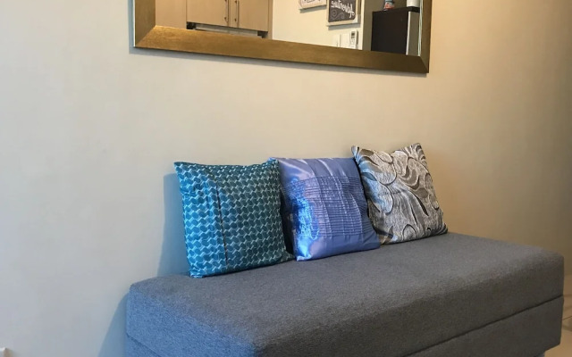 Condo Unit With Balcony in Manila