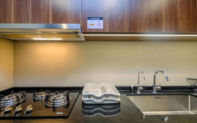 Comfy and Cozy Stay 1BR at Branz Simatupang Apartment