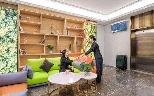 Vienna 3 Best Hotel (Jiangmen Enping Stadium)
