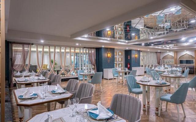 Diamond De Luxe Hotel SPA