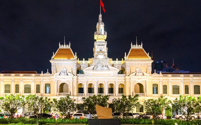 Central Park Saigon Hotel