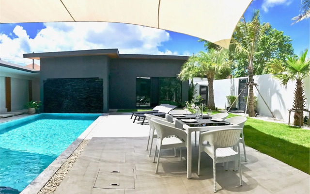 New Wonderful Villa in Nai Harn Center
